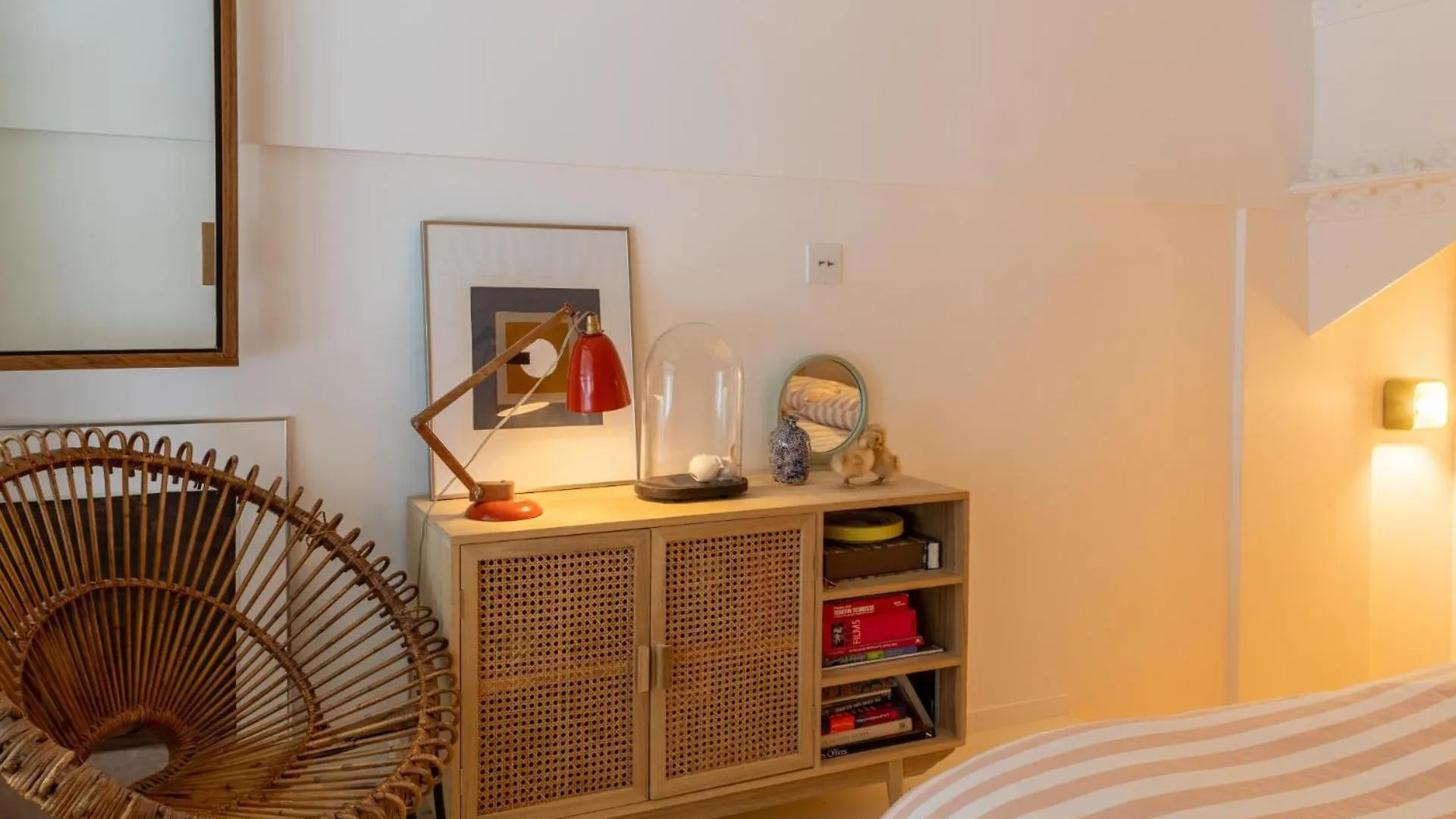 Stylish 2Bd Apartment With Balcony Belleville Paris 0*,