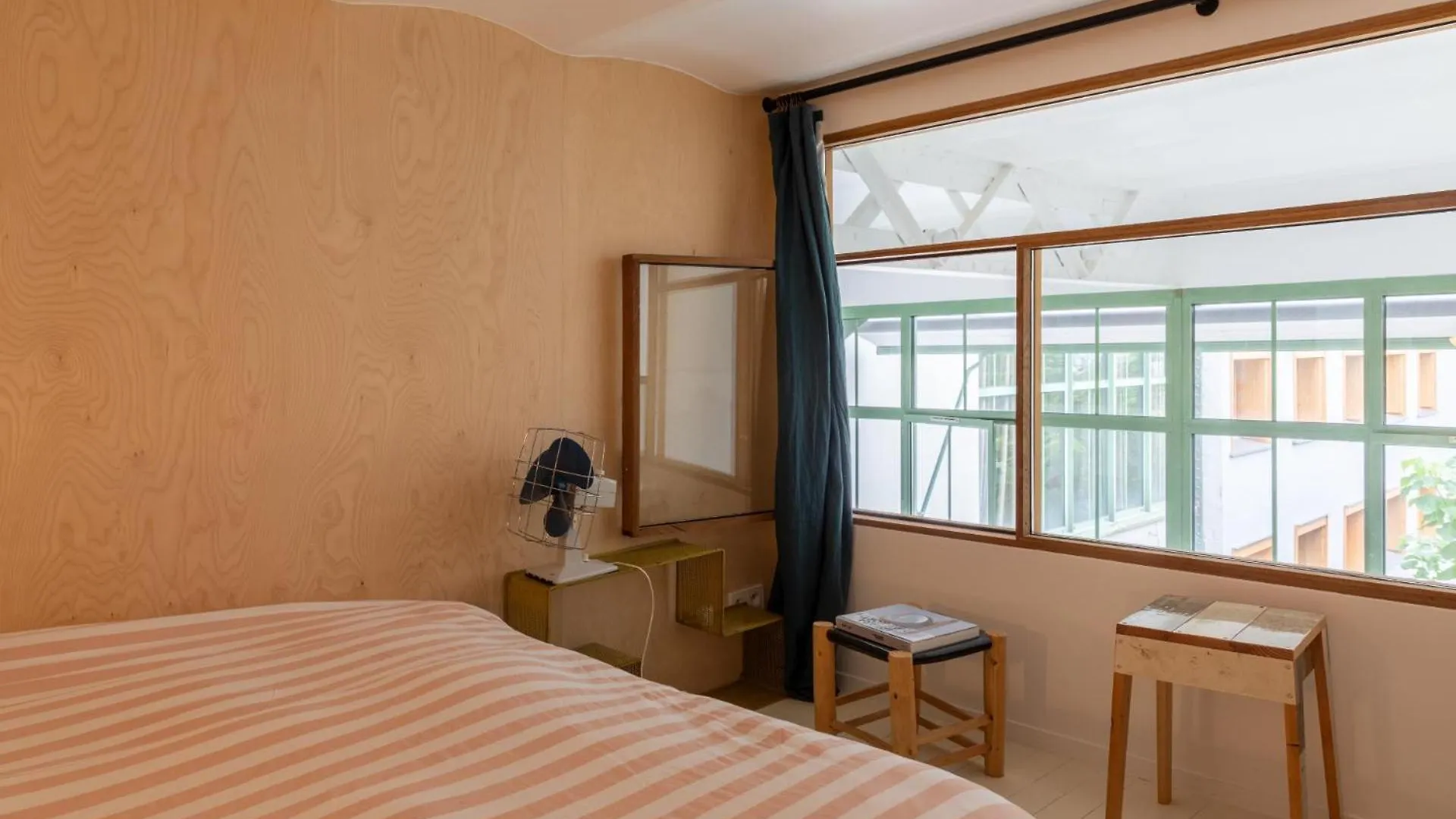 Stylish 2Bd Apartment With Balcony Belleville Paris 0*,