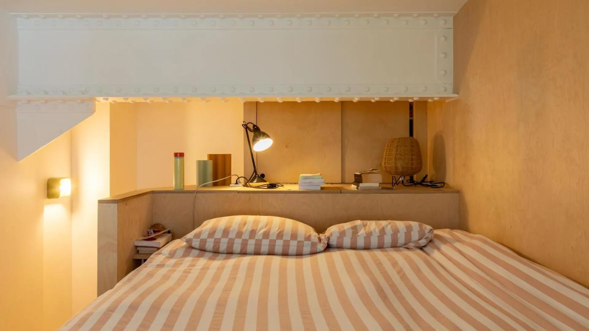 Stylish 2Bd Apartment With Balcony Belleville Paris