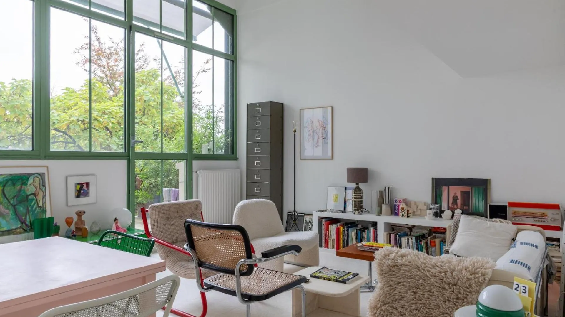 Stylish 2Bd Apartment With Balcony Belleville Paris